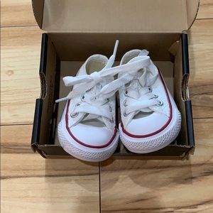 White baby converse